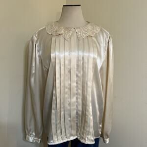 VTG Ivory Satin Blouse Beaded Peter Pan Collar Pleated Front Long Sleeve Sz M